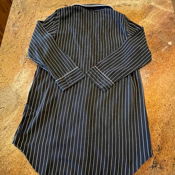 Lauren Ralph Lauren Navy White Striped Monogramed Night Shirt Size Medium - Picture 7 of 7
